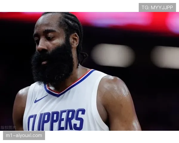 泰伦卢力捧快船新版五虎哈登复苏为球队注入新活力