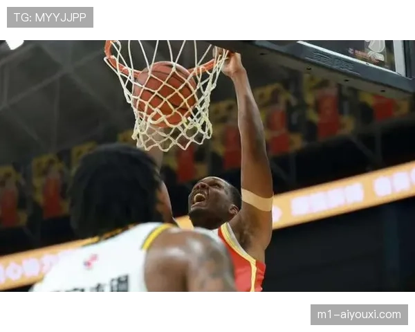 广厦队客场不敌山东七连胜遭终结 布朗三分神准难挽半场三十分劣势